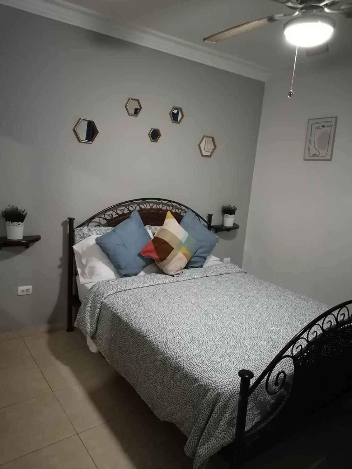 To Little Away From El Conde ,Museums, Parks In The Colonia Zone Apartment Santo Domingo Exterior photo